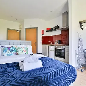 Princess Lofts Centre With Nespresso Coffee Machines & New Fast Wifi By Stayright Swansea